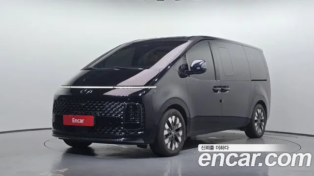 Фотография автомобиля — Hyundai Staria