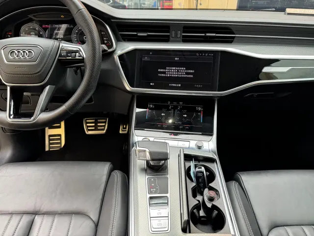Audi A6L — Фото автомобиля 8