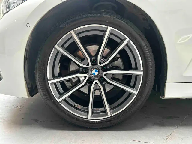 BMW 3 Series — Фото автомобиля 5