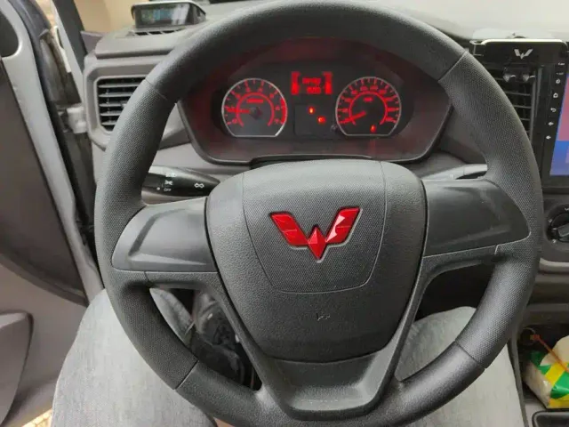 Wuling Hongguang V — Фото автомобиля 15