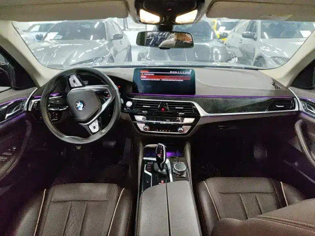 BMW 5 Series — Фото автомобиля 5