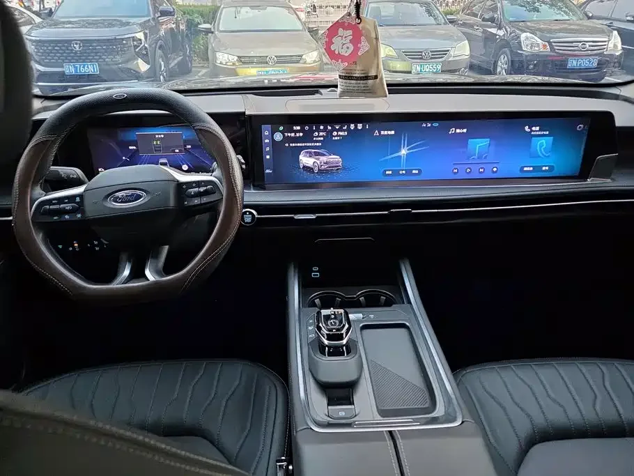 Ford Edge 2025 Edge L 2.0T EcoBoost E Hybrid FWD 7-seater Luxury — Фото автомобиля 12