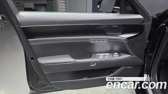 Genesis G90 Бензин 3.5 турбо AWD — Фото автомобиля 21