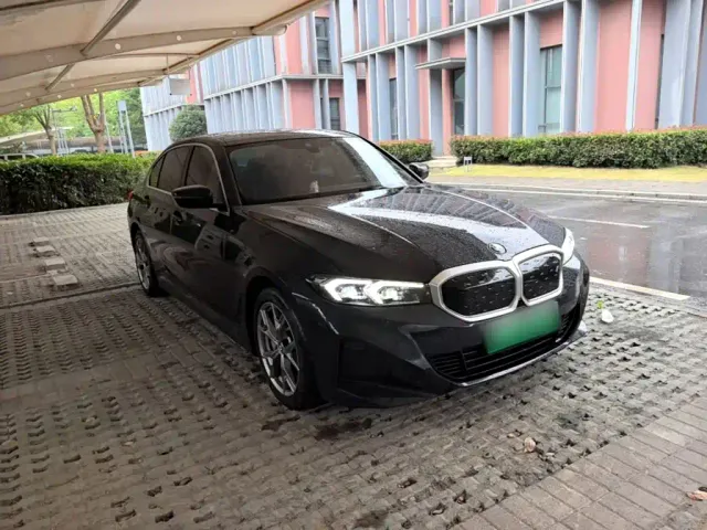 BMW i3 — Фото автомобиля 3