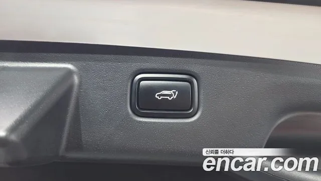 Kia Niro — Фото автомобиля 23