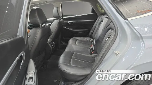 Hyundai Sonata — Фото автомобиля 12