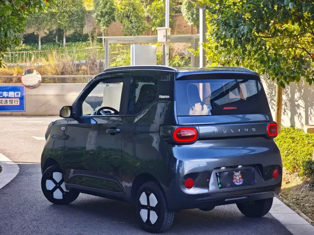 Wuling Hongguang Mini EV — Фото автомобиля 3