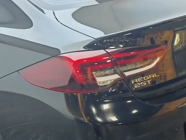 Buick Regal — Фото автомобиля 7