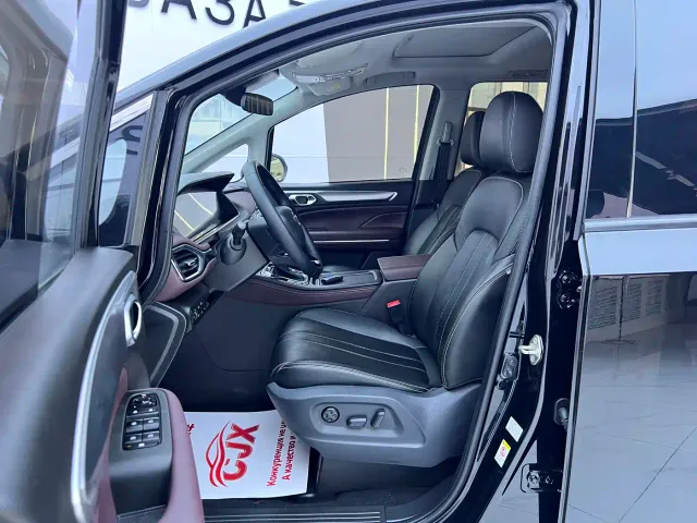 GAC Trumpchi M6 — Фото автомобиля 7