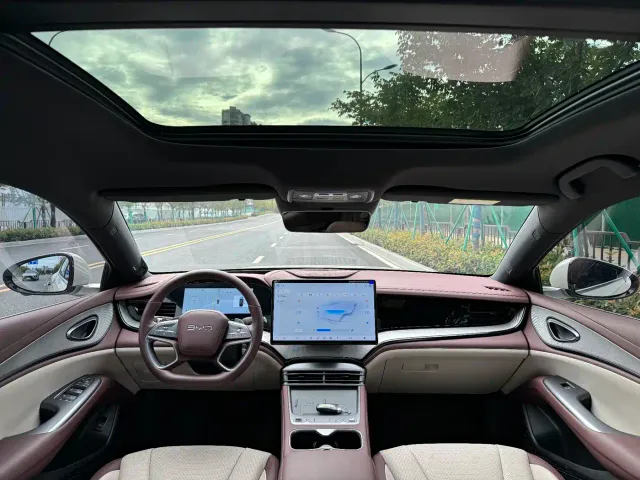 BYD Seal 07 DM-i — Фото автомобиля 13
