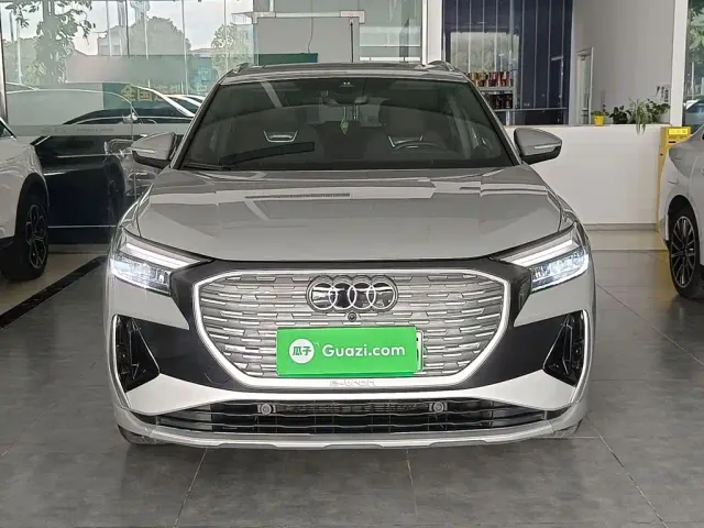 Audi Q4 e-tron — Фото автомобиля 2