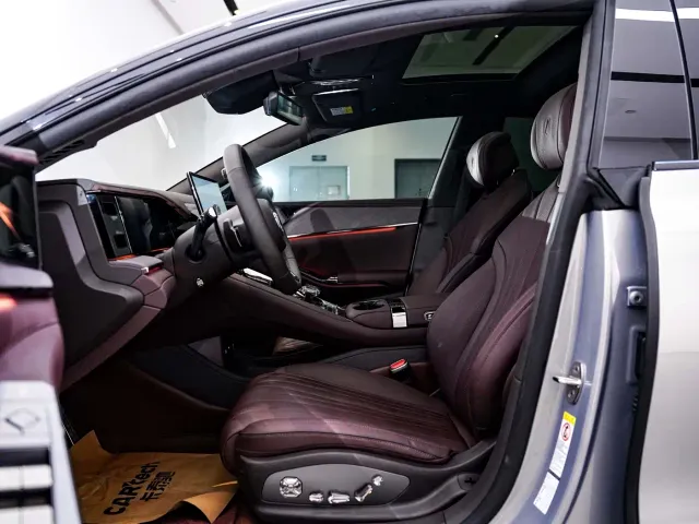 Denza Z9GT — Фото автомобиля 10