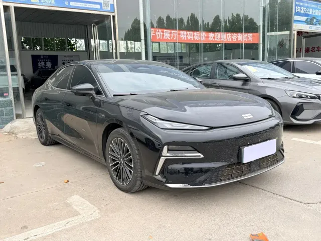 Geely Galaxy Xingyao 8 — Фото автомобиля 3