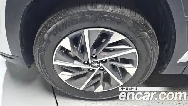 Hyundai Tucson Tucson (NX4) Бензин 1.6 турбо 2WD — Фото автомобиля 5