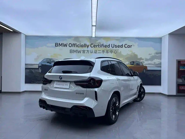 BMW iX3 — Фото автомобиля 4