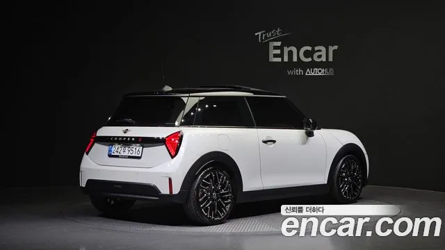Mini Cooper — Фото автомобиля 2