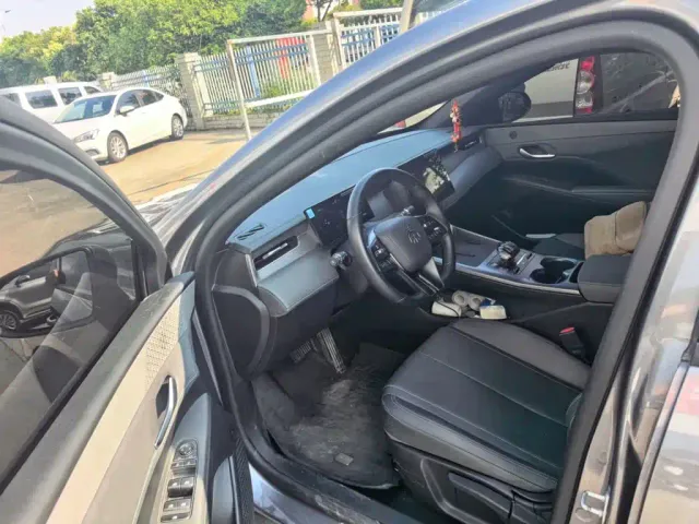 BYD Qin L — Фото автомобиля 12
