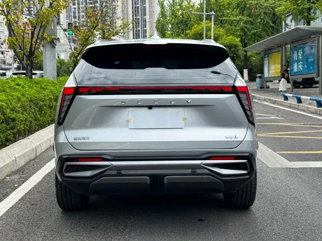 Geely Boyue L — Фото автомобиля 24