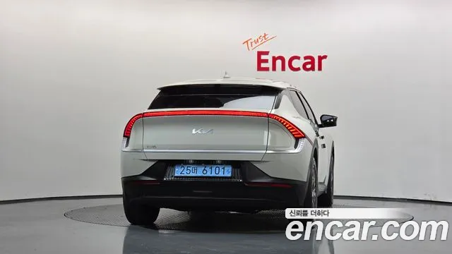 Kia EV6 — Фото автомобиля 4