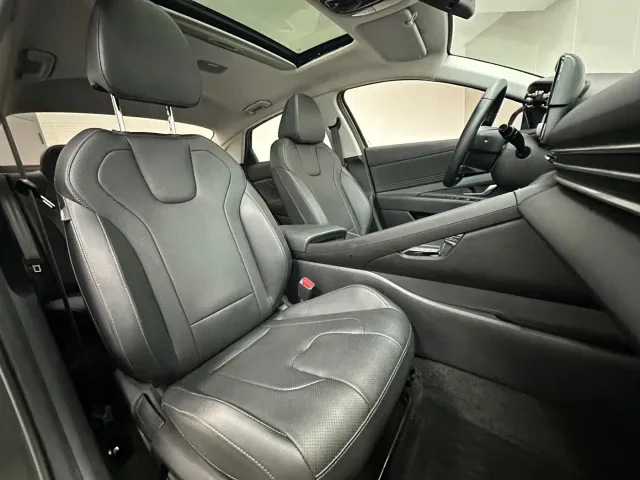 Hyundai Elantra — Фото автомобиля 11