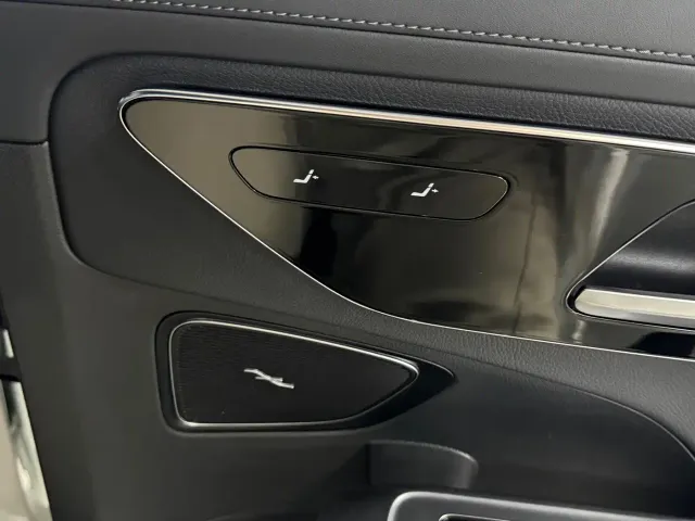 Mercedes-Benz C-Class — Фото автомобиля 13