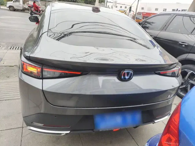 Changan Lamore — Фото автомобиля 3