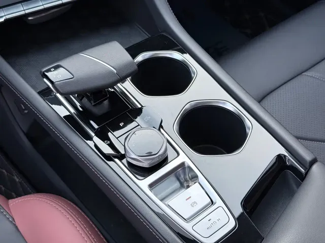Changan Eado — Фото автомобиля 12