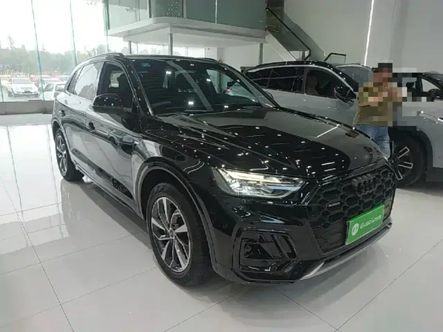 Audi Q5L — Фото автомобиля 3