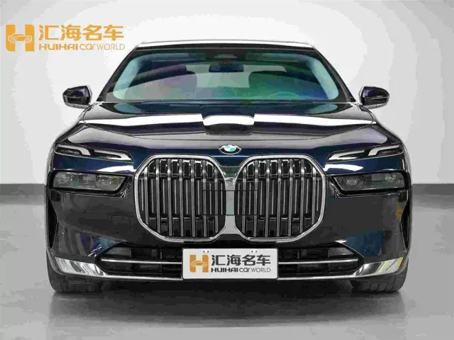 BMW 7 Series — Фото автомобиля 2