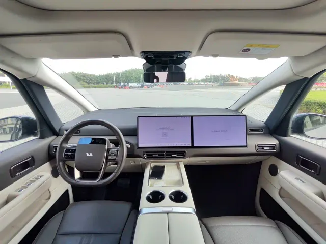 Li Auto MEGA — Фото автомобиля 7