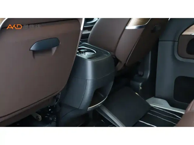 Mercedes-Benz V-Class — Фото автомобиля 10