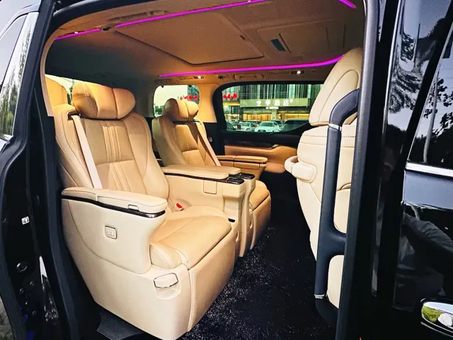 Toyota Alphard — Фото автомобиля 13
