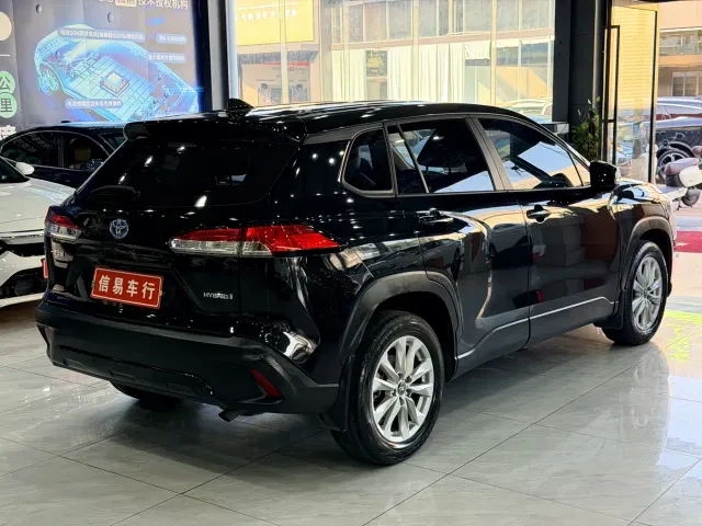 Toyota Corolla Cross — Фото автомобиля 11