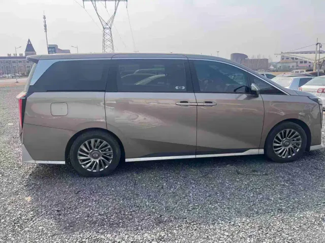 GAC Trumpchi M8 — Фото автомобиля 9