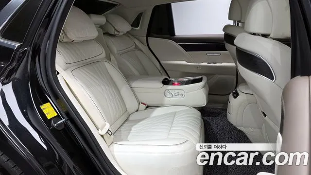 Genesis G90 Бензин 3.5 турбо AWD — Фото автомобиля 12