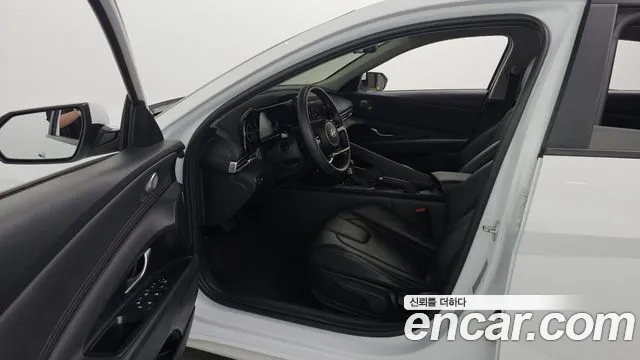 Hyundai AVANTE Новый Avante (CN7) — Фото автомобиля 10