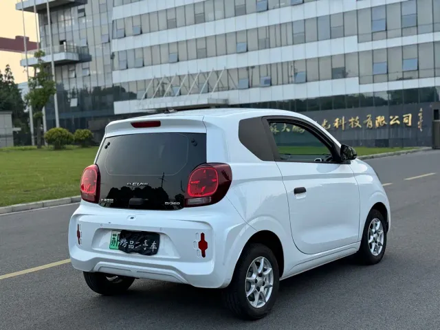 Roewe Clever — Фото автомобиля 11