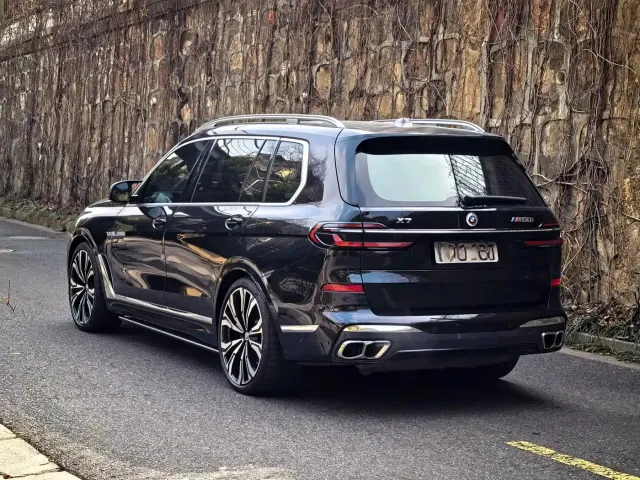 BMW BMW X7 M60i 2023 xDrive M60i — Фото автомобиля 21