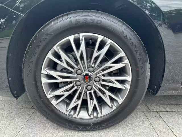Hongqi H5 — Фото автомобиля 22