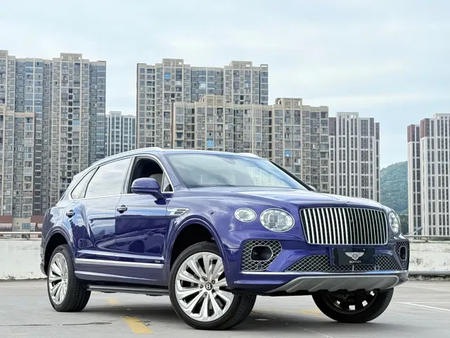 Bentley Bentayga — Фото автомобиля 3