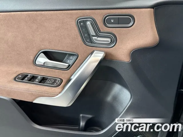 Mercedes-Benz A-Class — Фото автомобиля 11