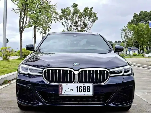 BMW 5 Series — Фото автомобиля 2