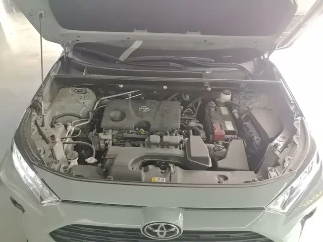 Toyota RAV4 — Фото автомобиля 19