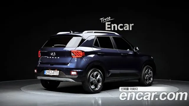 Hyundai Venue — Фото автомобиля 2