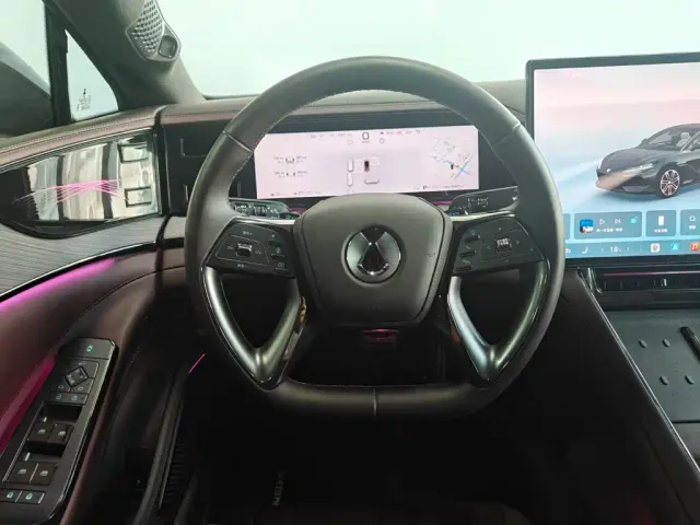 Denza Z9GT — Фото автомобиля 12