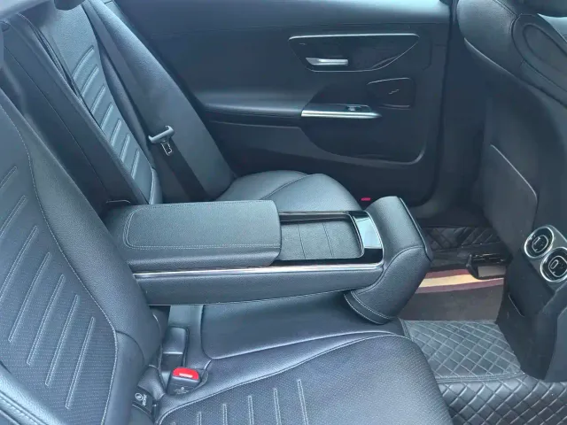 Mercedes-Benz C-Class — Фото автомобиля 28