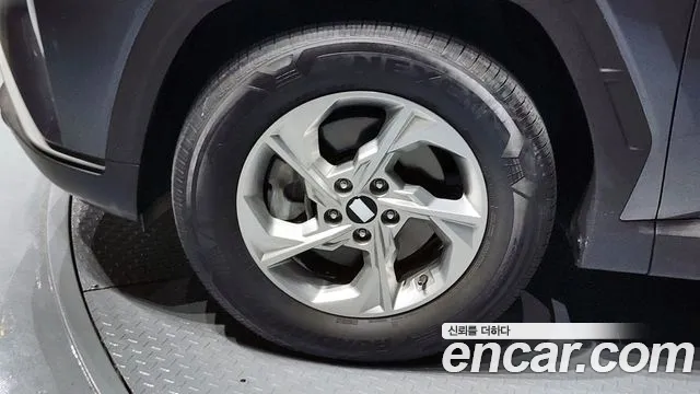 Hyundai Tucson Tucson (NX4) Дизель 2.0 2WD — Фото автомобиля 5