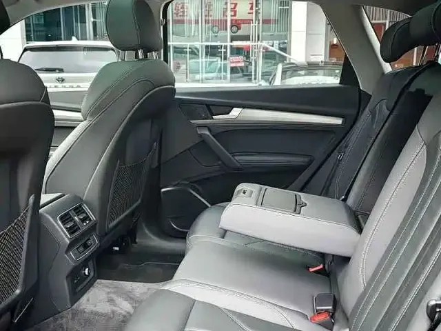 Audi Q5L — Фото автомобиля 11