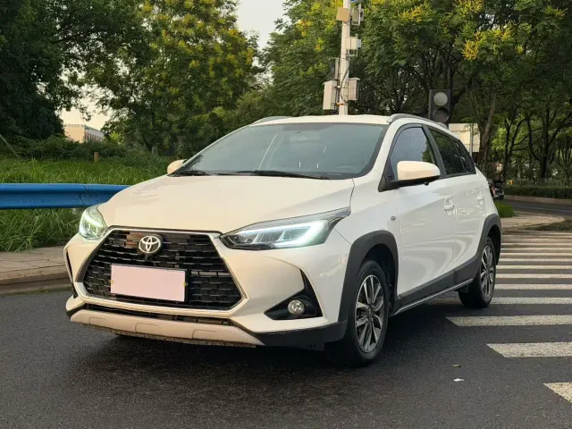 Фотография автомобиля — Toyota YARiS L Zhi Xuan