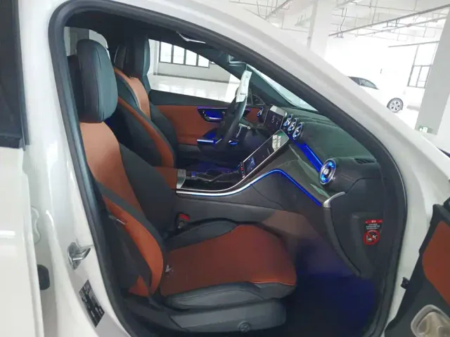 Mercedes-Benz C-Class — Фото автомобиля 11